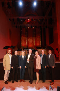 Claus Hamberger, Wachau-Chor Spitz, Andreas Gruber, NÖ Bildungsdirektion, Chorleiter Johannes Hiemetsberger, Chorlegende Erwin Ortner, Barbara Tauchner, NÖ Vokalakademie, Chorleiter Michael Koch, Harald Froschauer, Geschäftsführer der Volkskultur Niederösterreich.