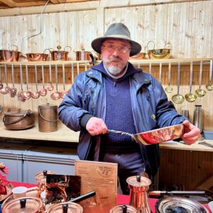 Metalldrücker Effenberger beim Advent in Stein