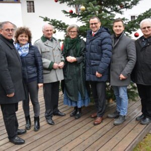 Landtagsabgeordneter Richard Hogl, Vizebürgermeisterin Waldtraud Kronawetter, Landeshauptmann a.D. Erwin Pröll, Dorli Draxler, Volkskultur Niederösterreich-Geschäftsführer Harald Froschauer, Bürgermeister von Ziersdorf Stefan Schröter.